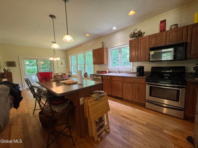 3 Hillcrest Lane, Wilton, NY 12866