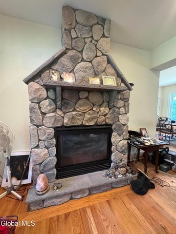 3 Hillcrest Lane, Wilton, NY 12866