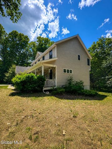 3 Hillcrest Lane, Wilton, NY 12866