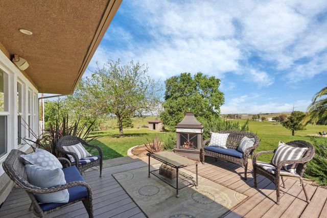 20820 E Acampo Rd, Clements, CA 95227