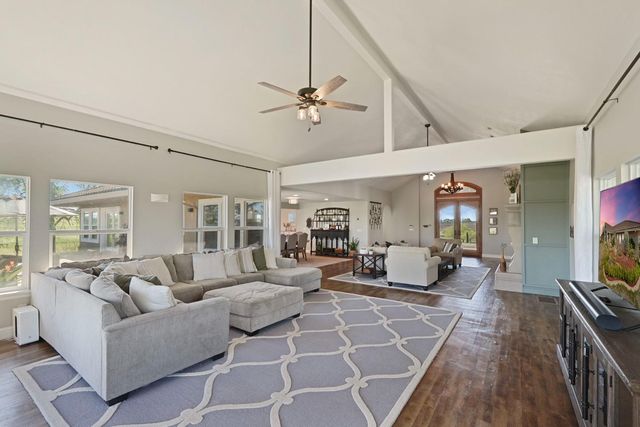 20820 E Acampo Rd, Clements, CA 95227