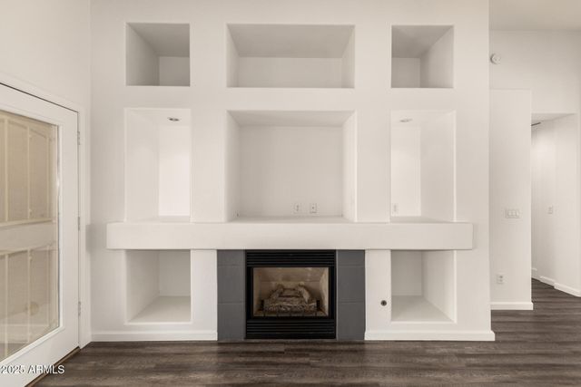 8006 W SALTER Drive, Peoria, AZ 85382