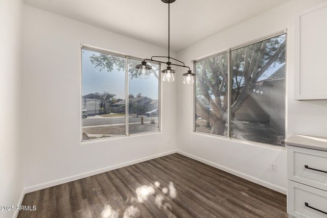 8006 W SALTER Drive, Peoria, AZ 85382