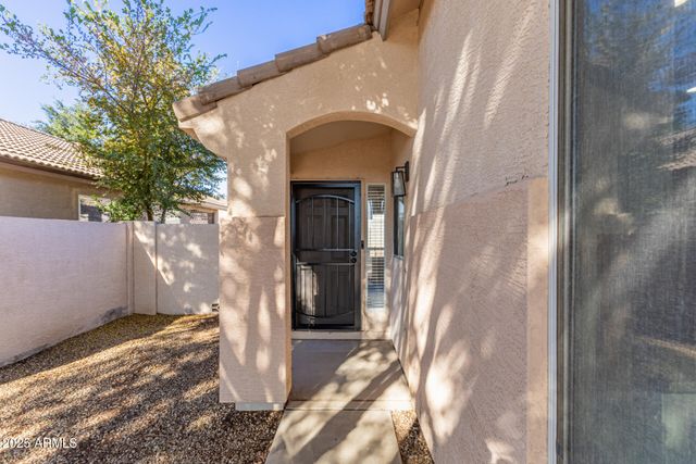 8006 W SALTER Drive, Peoria, AZ 85382