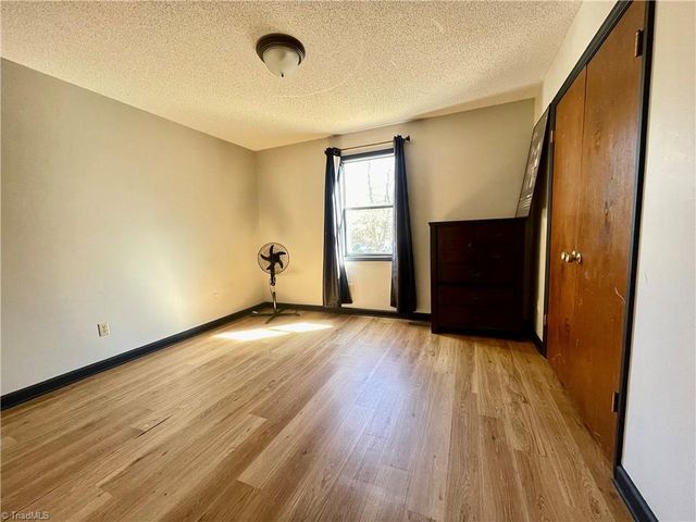 1801 Aspen Way, Winston-salem, NC 27106