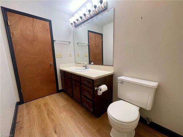 1801 Aspen Way, Winston-salem, NC 27106