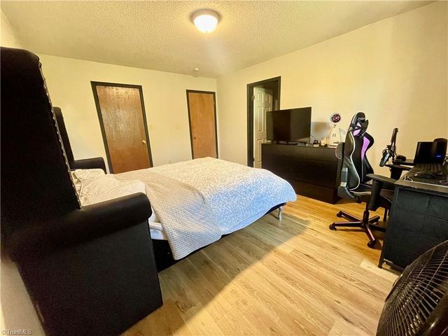 1801 Aspen Way, Winston-salem, NC 27106