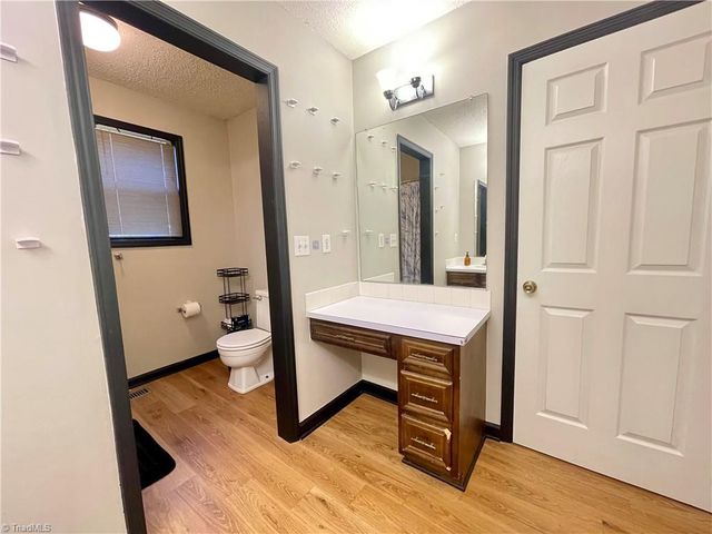 1801 Aspen Way, Winston-salem, NC 27106