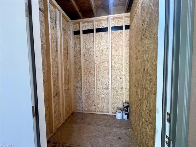 1801 Aspen Way, Winston-salem, NC 27106