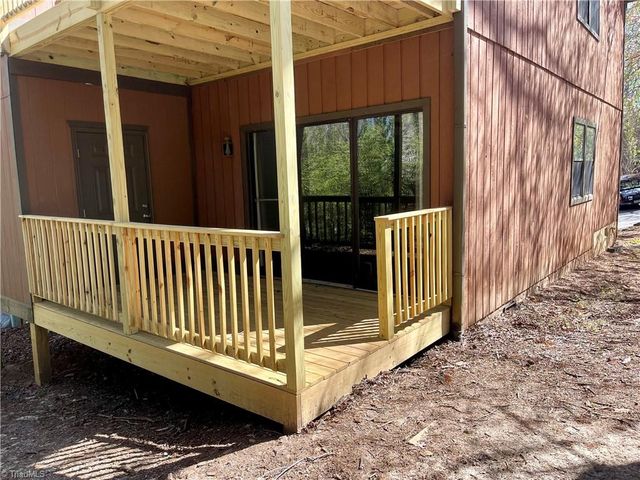 1801 Aspen Way, Winston-salem, NC 27106