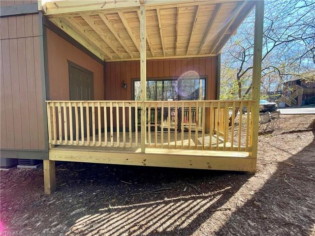 1801 Aspen Way, Winston-salem, NC 27106