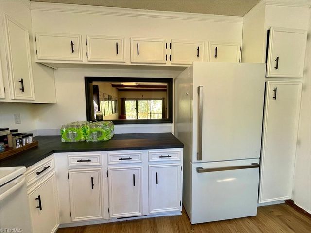 1801 Aspen Way, Winston-salem, NC 27106