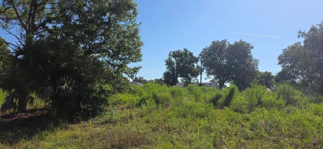 CHAMRADE ROAD, North Port, FL 34288