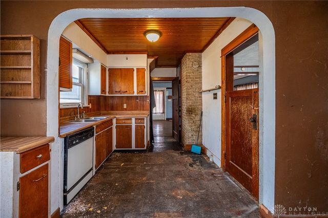 719 S Church Street, New Lebanon, OH 45345
