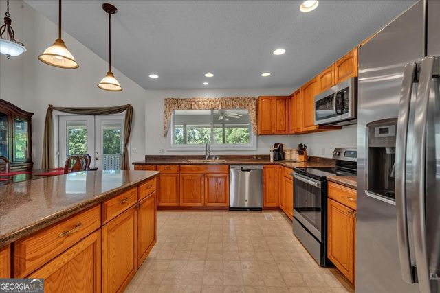 114 Waterfront Drive, Cobb, GA 31735