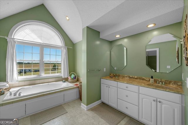 114 Waterfront Drive, Cobb, GA 31735