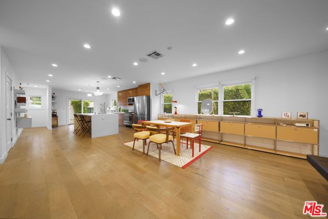 848 N Las Palmas Avenue, Los Angeles, CA 90038