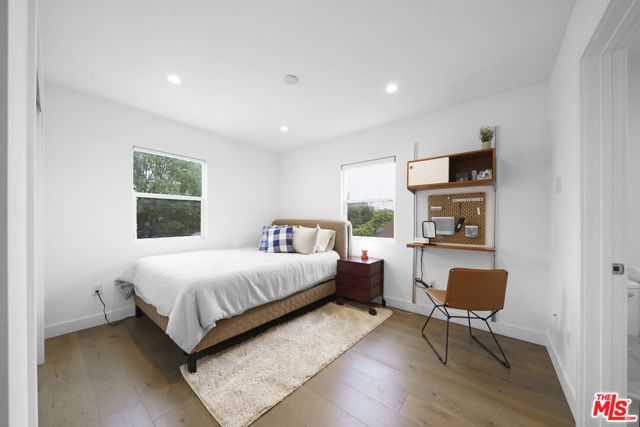 848 N Las Palmas Avenue, Los Angeles, CA 90038