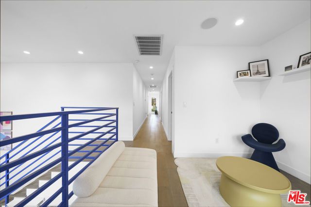 848 N Las Palmas Avenue, Los Angeles, CA 90038