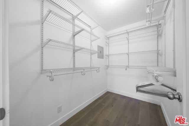 848 N Las Palmas Avenue, Los Angeles, CA 90038