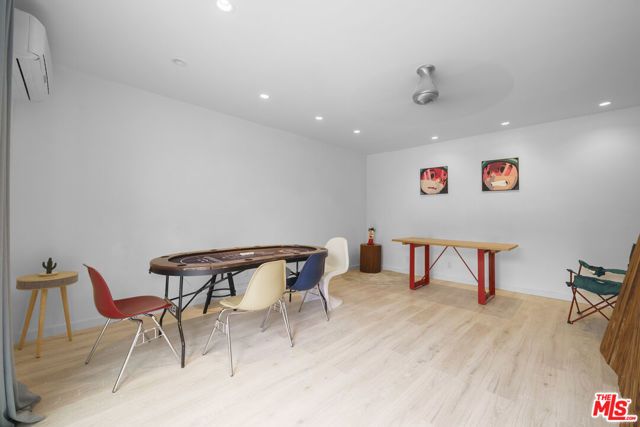 848 N Las Palmas Avenue, Los Angeles, CA 90038