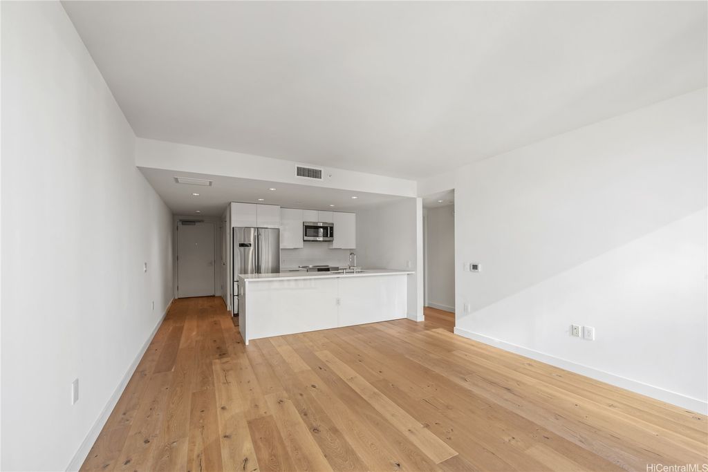 1001 Queen Street 2605, Honolulu, HI 96814