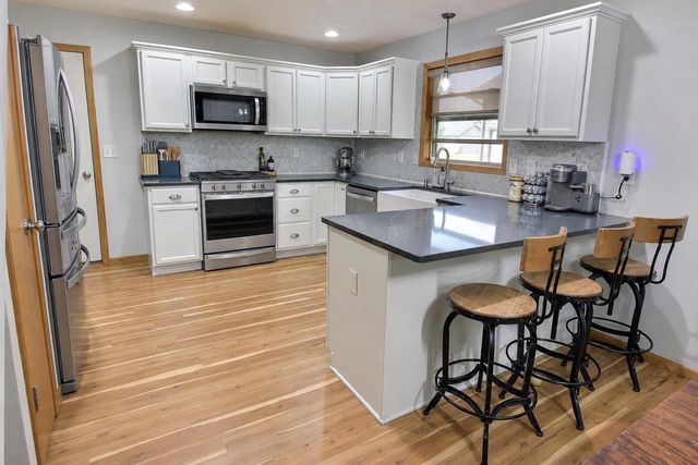 218 Noahs Arc Court, Evansville, WI 53536