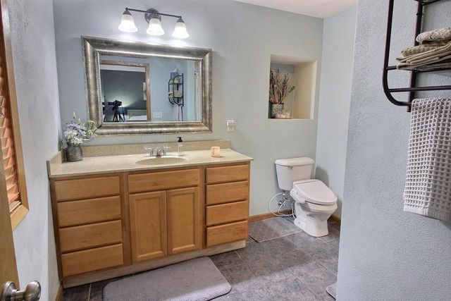218 Noahs Arc Court, Evansville, WI 53536