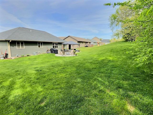 218 Noahs Arc Court, Evansville, WI 53536