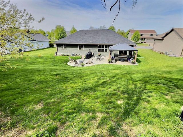 218 Noahs Arc Court, Evansville, WI 53536