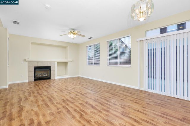 962 Mayport Dr, Pittsburg, CA 94565