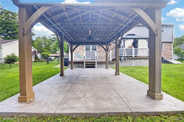 54 Whitford Avenue, Whitestown, NY 13492