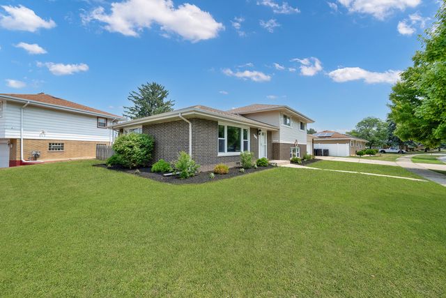 924 E 169th Street, South Holland, IL 60473