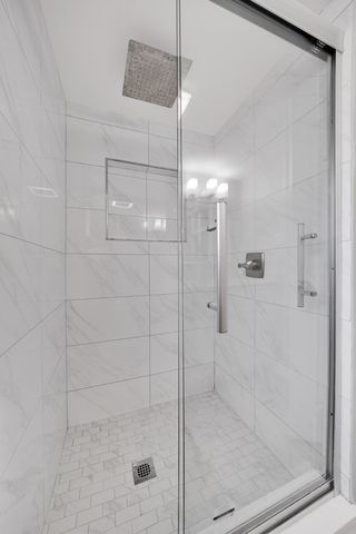 924 E 169th Street, South Holland, IL 60473