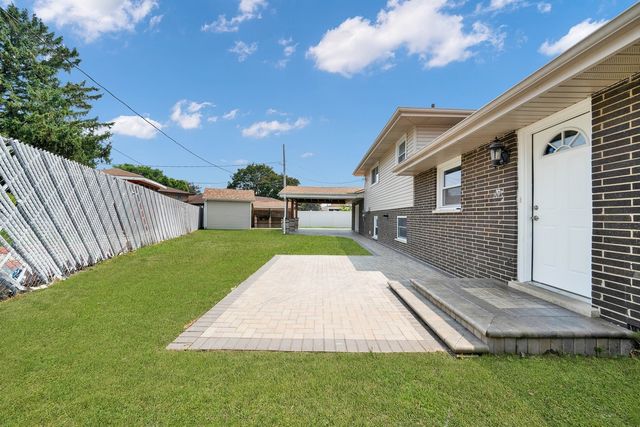 924 E 169th Street, South Holland, IL 60473