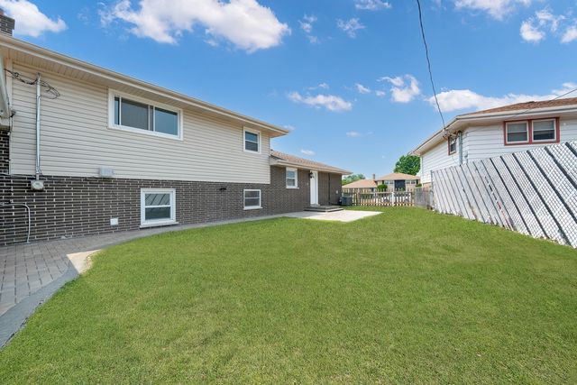 924 E 169th Street, South Holland, IL 60473