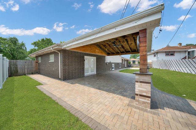924 E 169th Street, South Holland, IL 60473