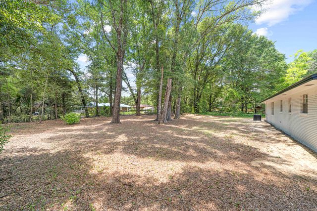 207 Oglesby Avenue, Crestview, FL 32536