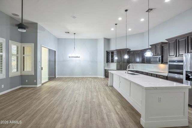 7333 N Kirsten Avenue, Glendale, AZ 85305