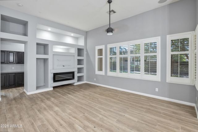 7333 N Kirsten Avenue, Glendale, AZ 85305