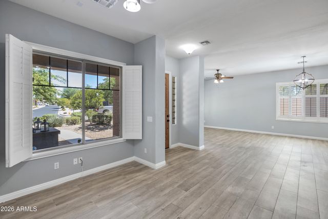 7333 N Kirsten Avenue, Glendale, AZ 85305