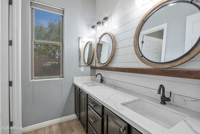 7333 N Kirsten Avenue, Glendale, AZ 85305