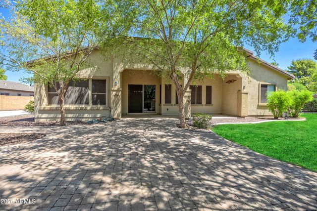 7333 N Kirsten Avenue, Glendale, AZ 85305