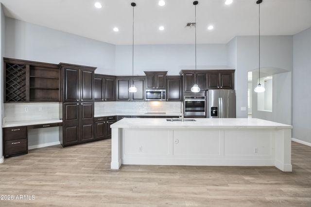 7333 N Kirsten Avenue, Glendale, AZ 85305