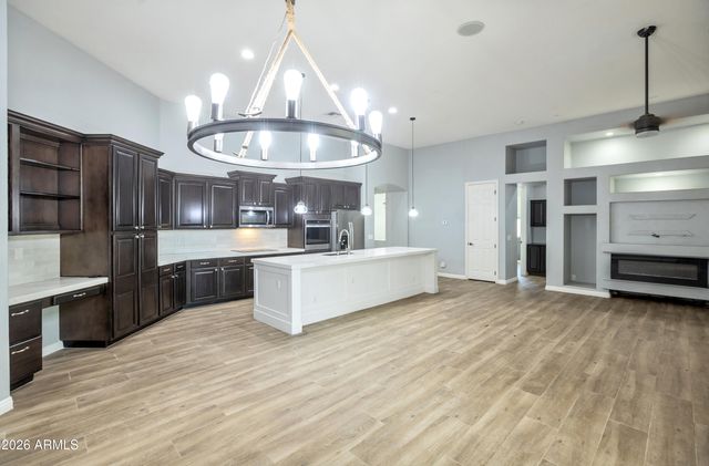 7333 N Kirsten Avenue, Glendale, AZ 85305