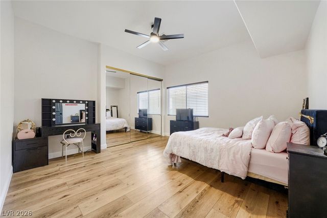 8716 Castle Hill Avenue, Las Vegas, NV 89129