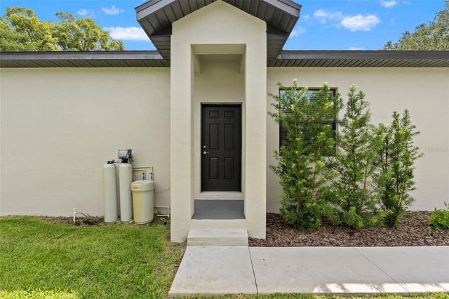 2730 ROBERTSON TRAIL, Lutz, FL 33559