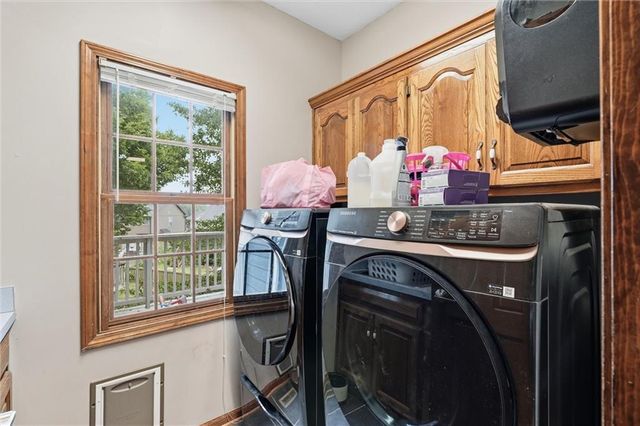 809 Cottonwood Place, Liberty, MO 64068