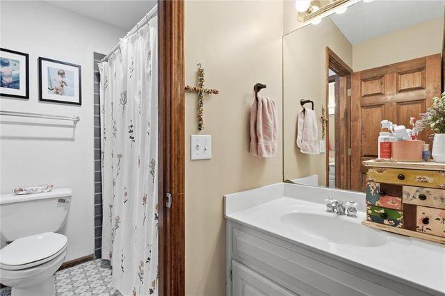 809 Cottonwood Place, Liberty, MO 64068