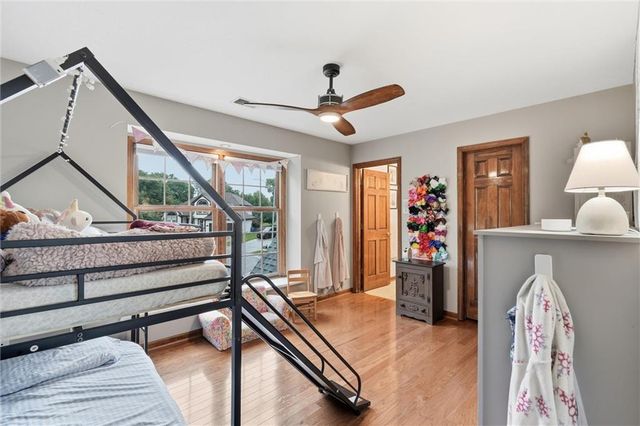 809 Cottonwood Place, Liberty, MO 64068